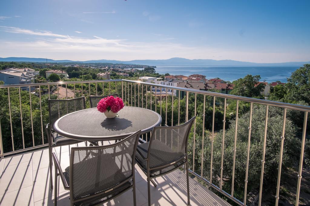 Valdesara Appartement Malinska Buitenkant foto